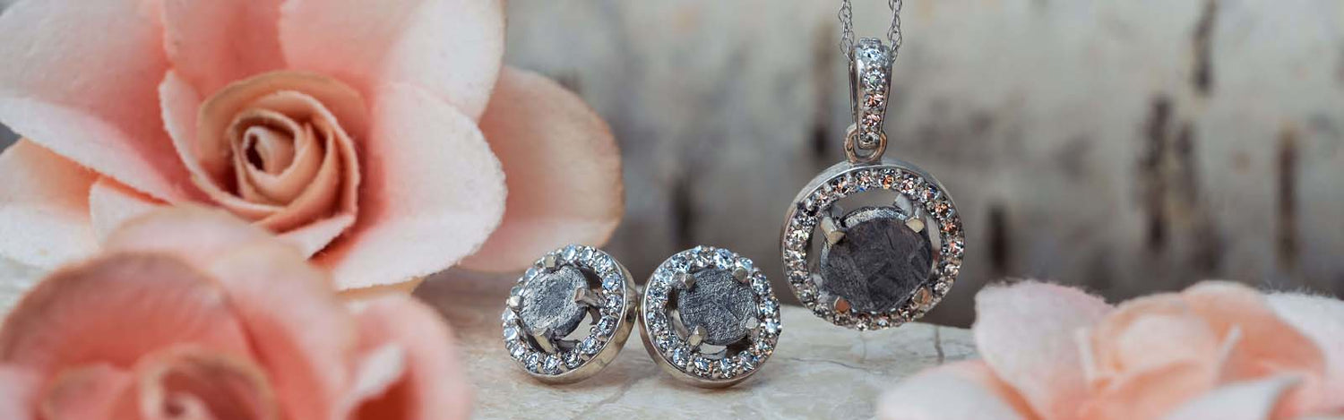 Unique Jewelry Gifts for Mom