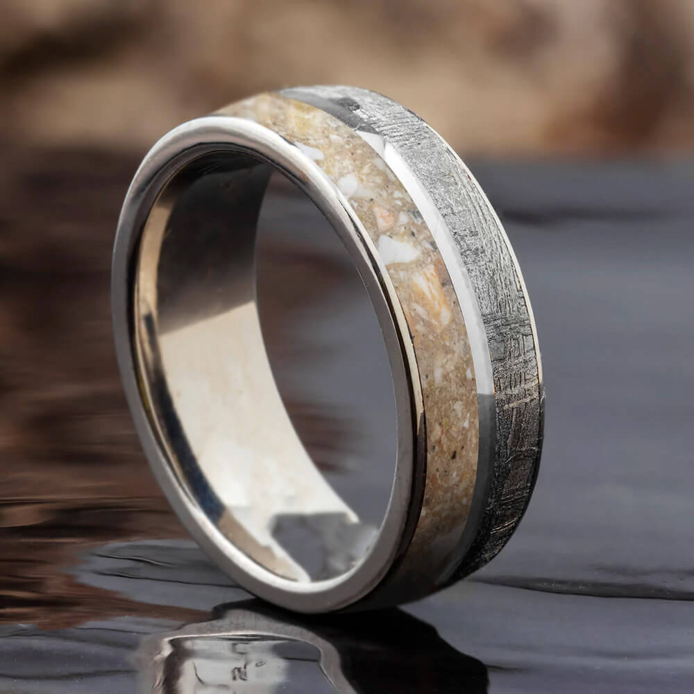 Cremation Ring With Meteorite & Ashes