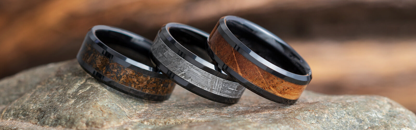 Ceramic ring in black colour, cut steel strips in silver hue | Jewellery  Eshop EU