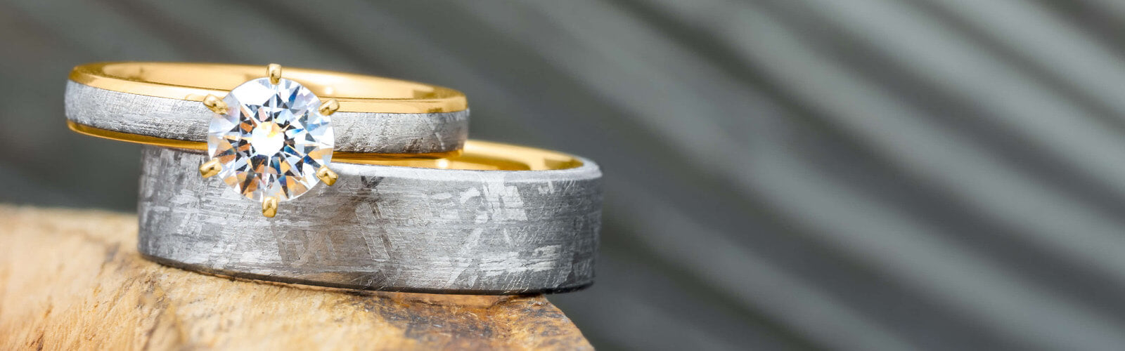 Solid Gold Rings with Meteorite