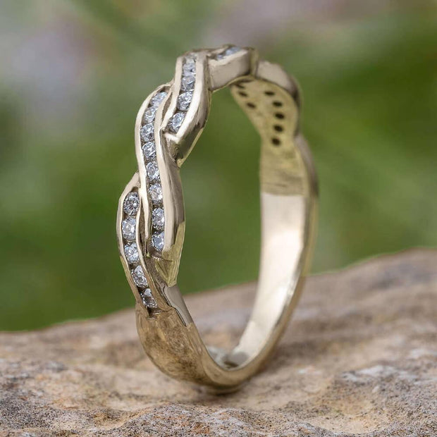 Twisting Diamond Wedding Band for Women