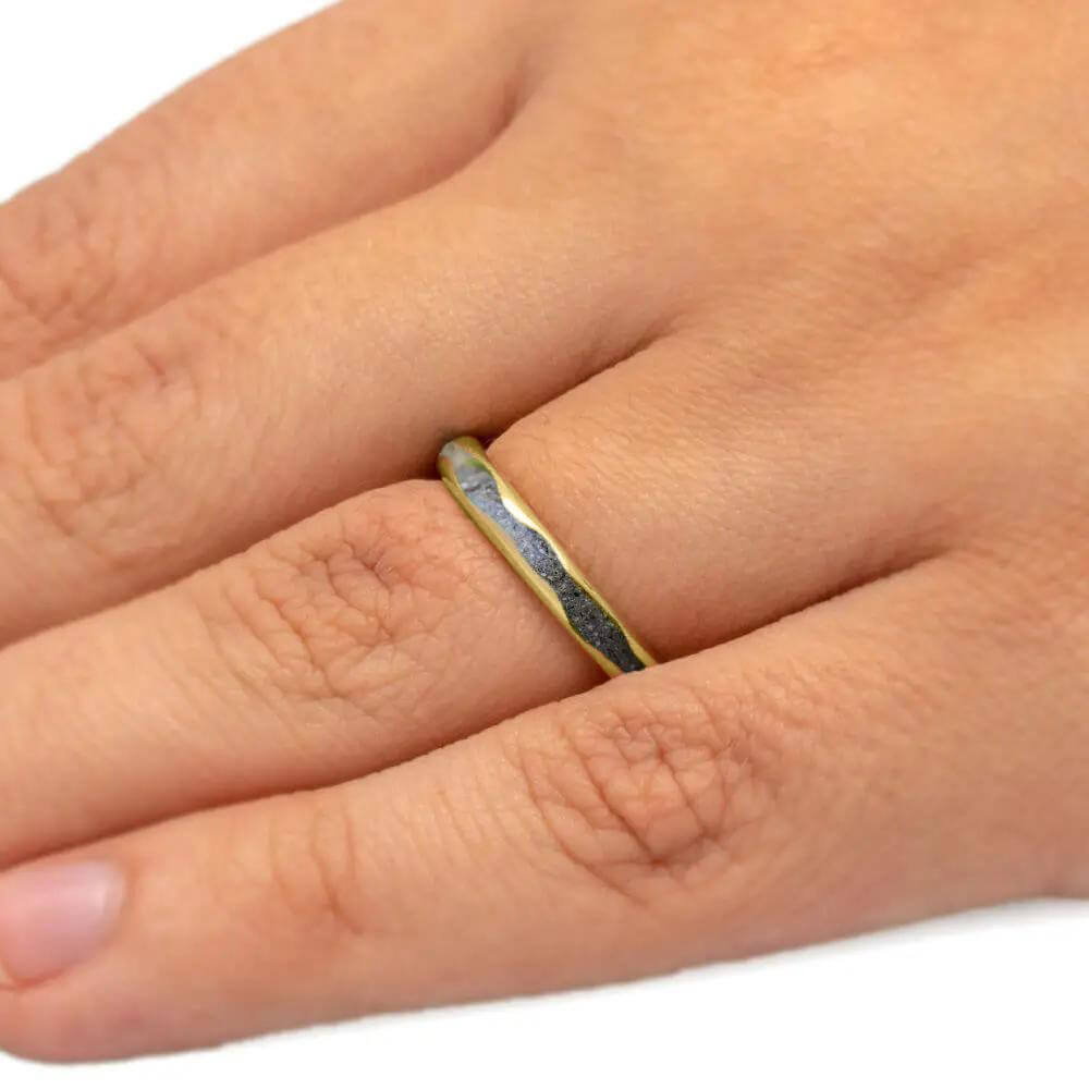 Cremation Ring in Solid Gold