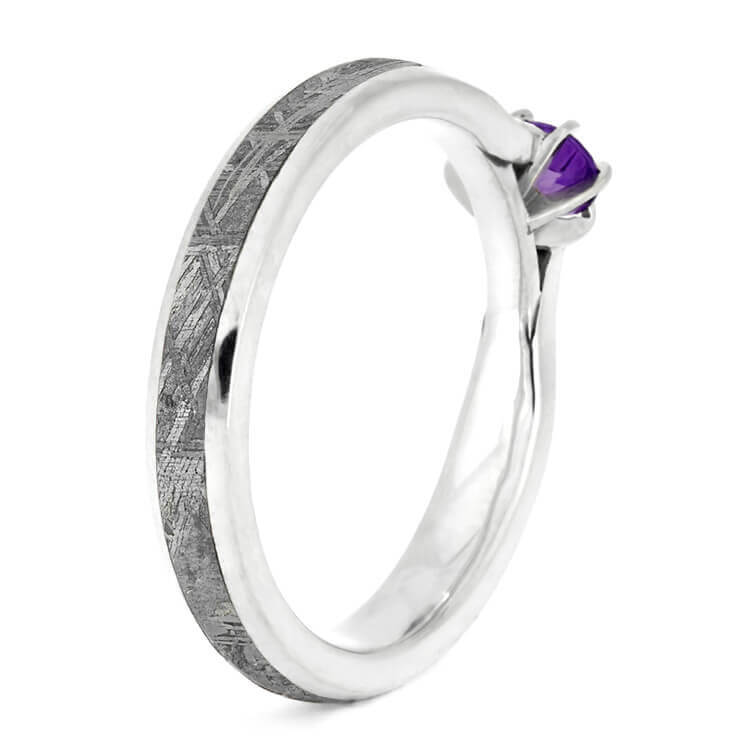 Meteorite Ring with Amethyxt