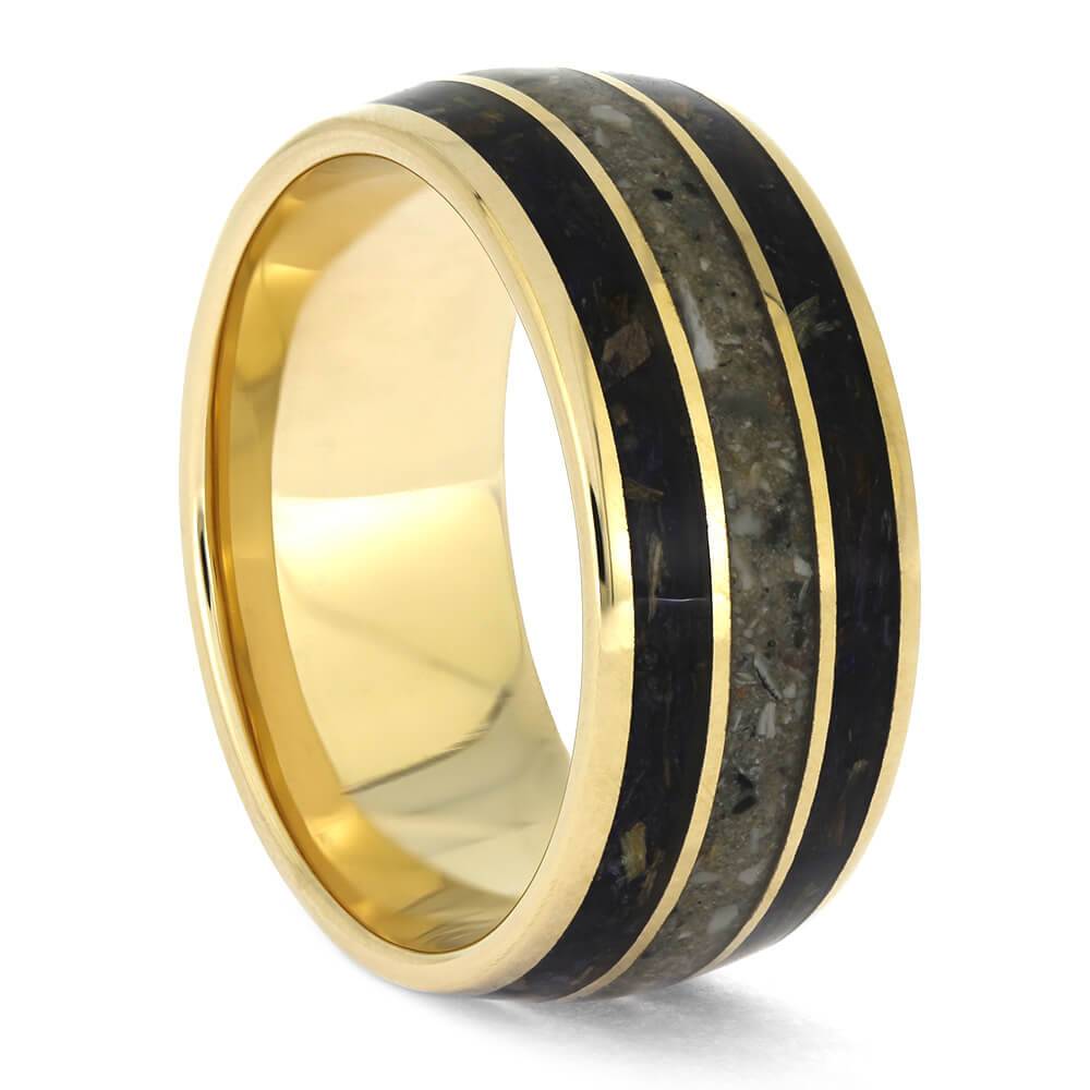 Memorial Ring with Ashes and Flowers