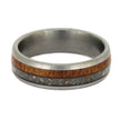 Cremation ring with wood and ashes inlays, round profile.