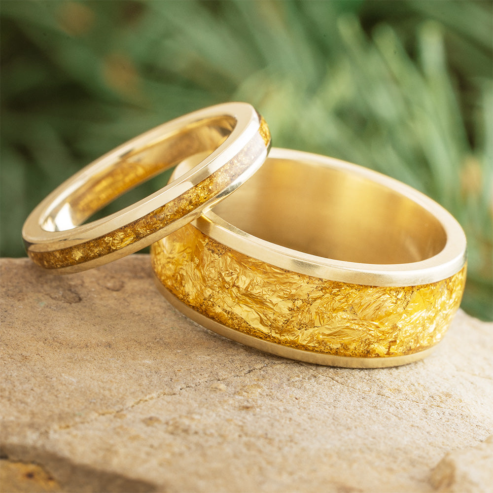 Wedding Ring Set in Yellow Gold with Gold Leaf Inlays