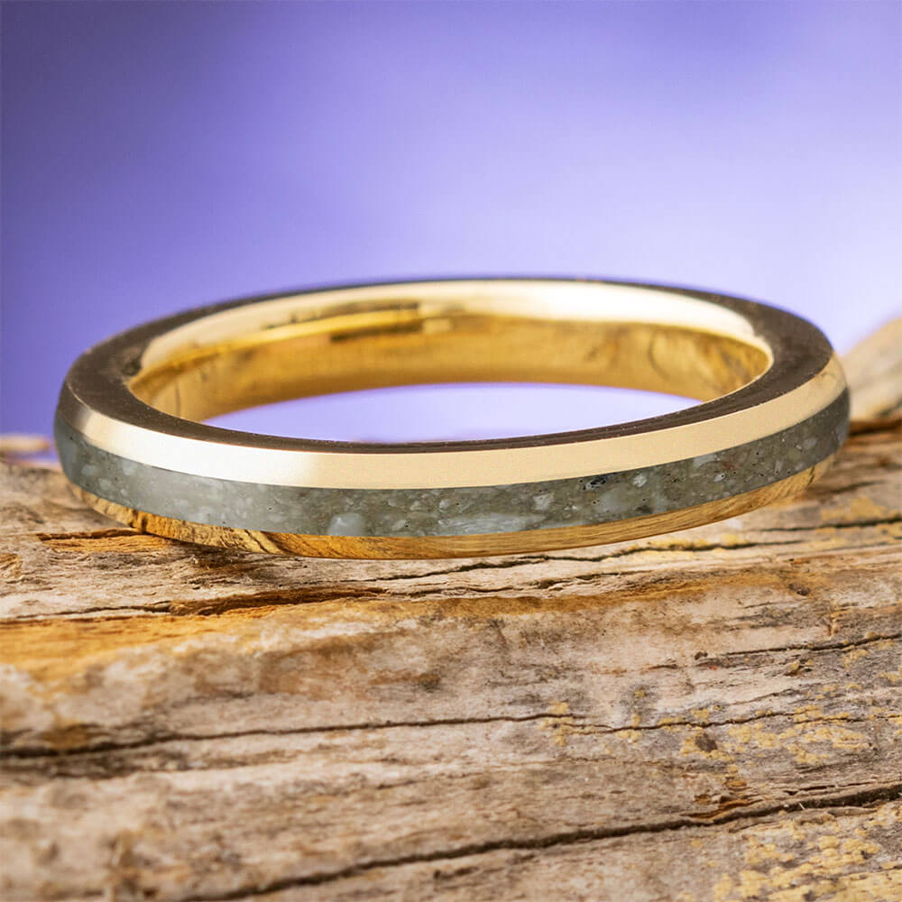 Gold Memorial Ring with Pet Fur | Jewelry By Johan