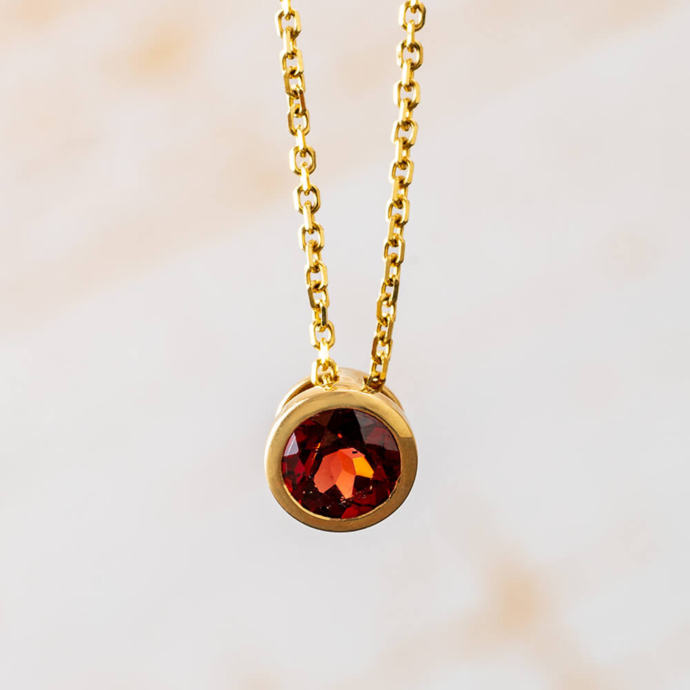 Garnet Crystal Necklace, Pisces gifts, Capricorn Gifts, January births –  Artiby.com