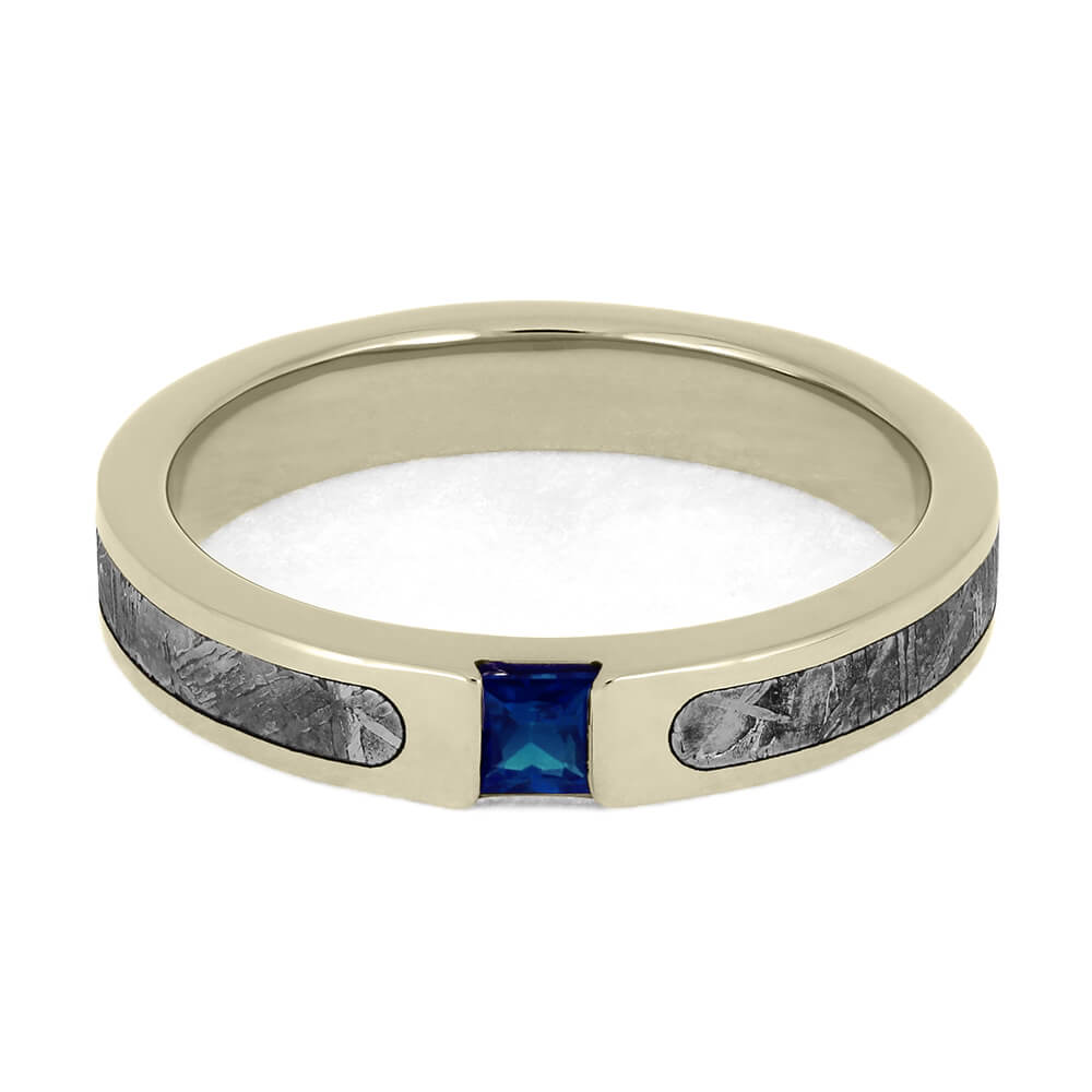 Sapphire Engagement Ring in White Gold