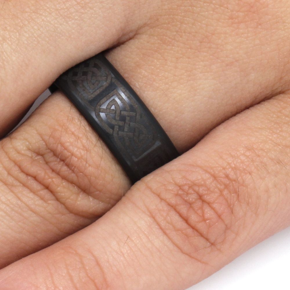 Elysium Ring with Celtic Knot Engraving, Black Ring