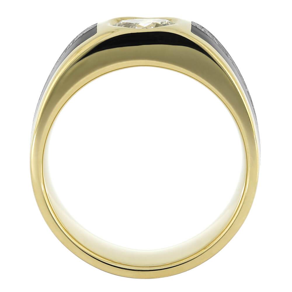 Gold Wedding Band with Diamond