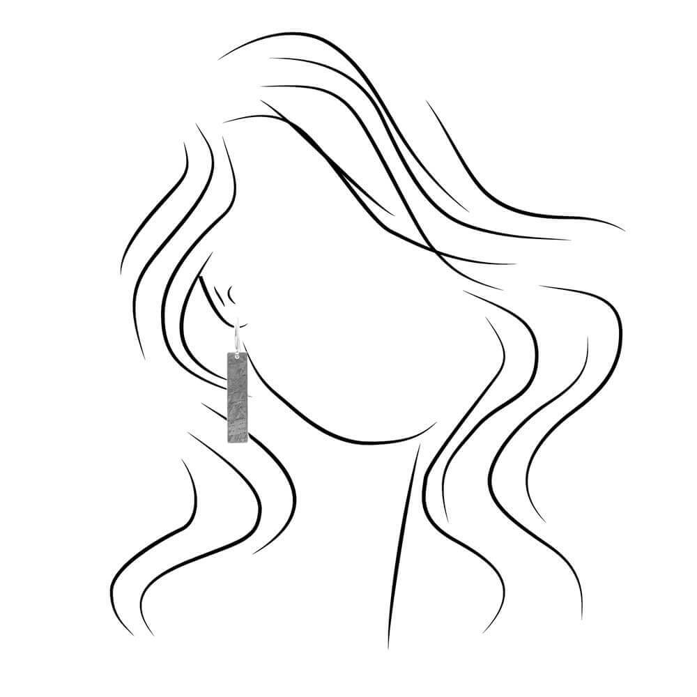 Wavy Hair No Face Lady with Earring