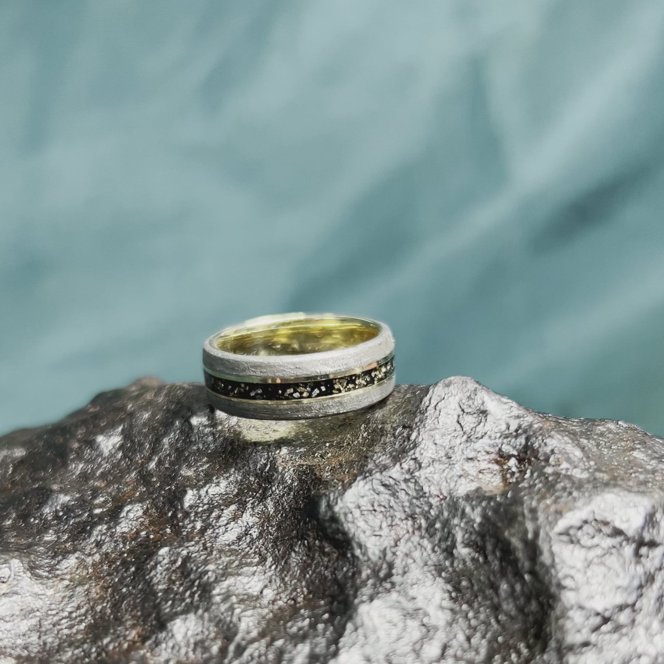 Men's 10K Gold Wedding Band Ring with Diamond Accent Slash - Walmart.com
