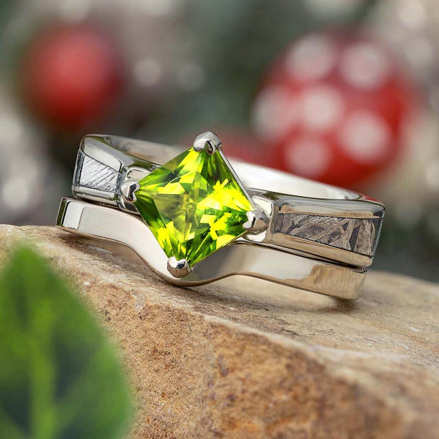 White Gold Peridot Bridal Set with Meteorite