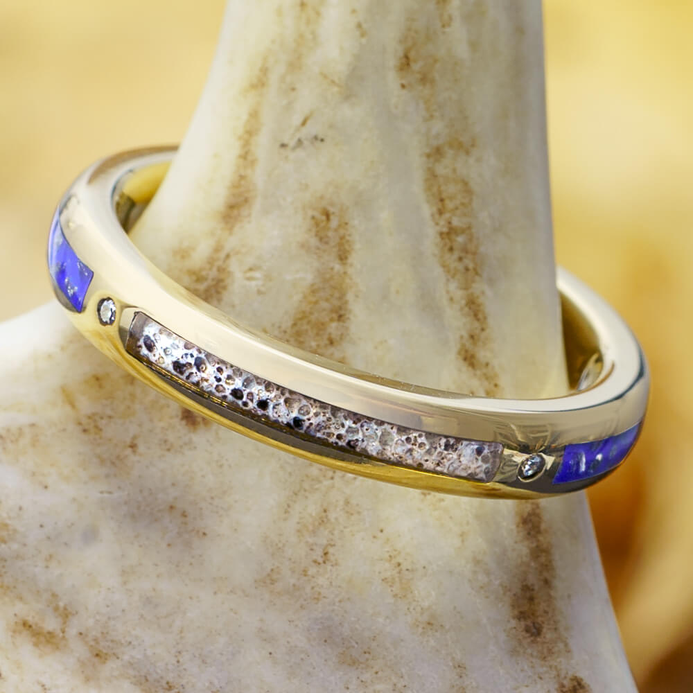 Stardust and Antler Wedding Band in Yellow Gold