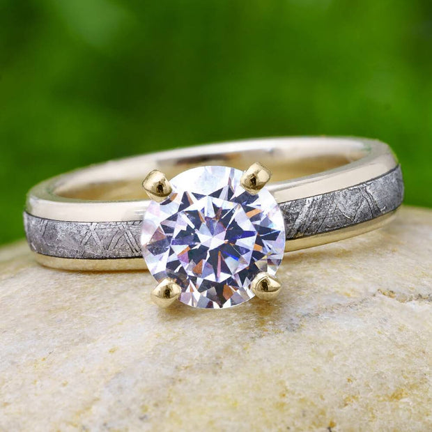 White Gold Solitaire
