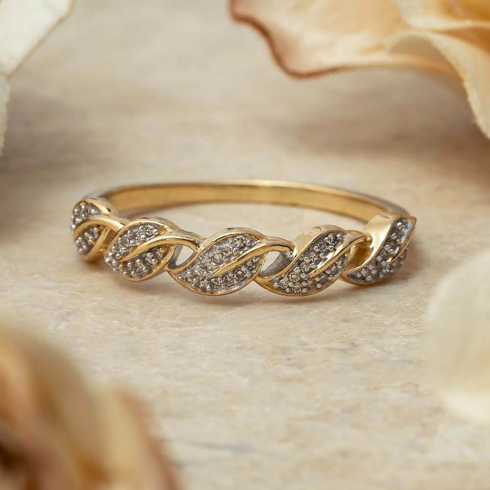 Golden Wedding Ring with Leaf Pattern