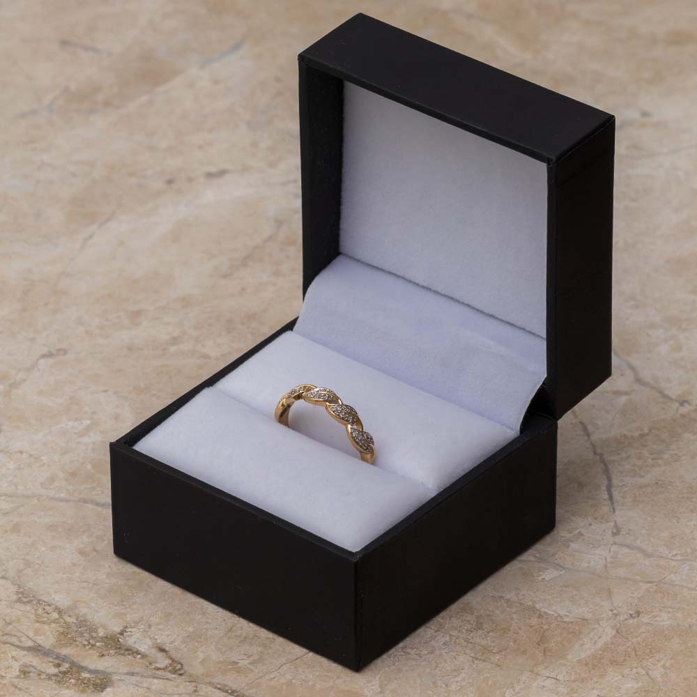Diamond Ring in Yellow Gold