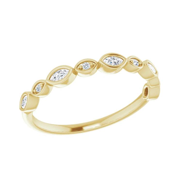 3D render of yellow gold diamond stackable band