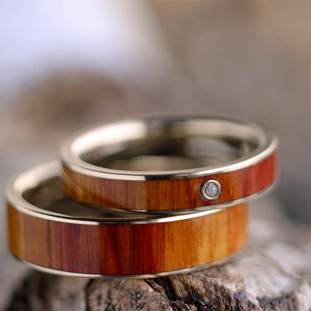 Tulipwood Ring Set In White Gold